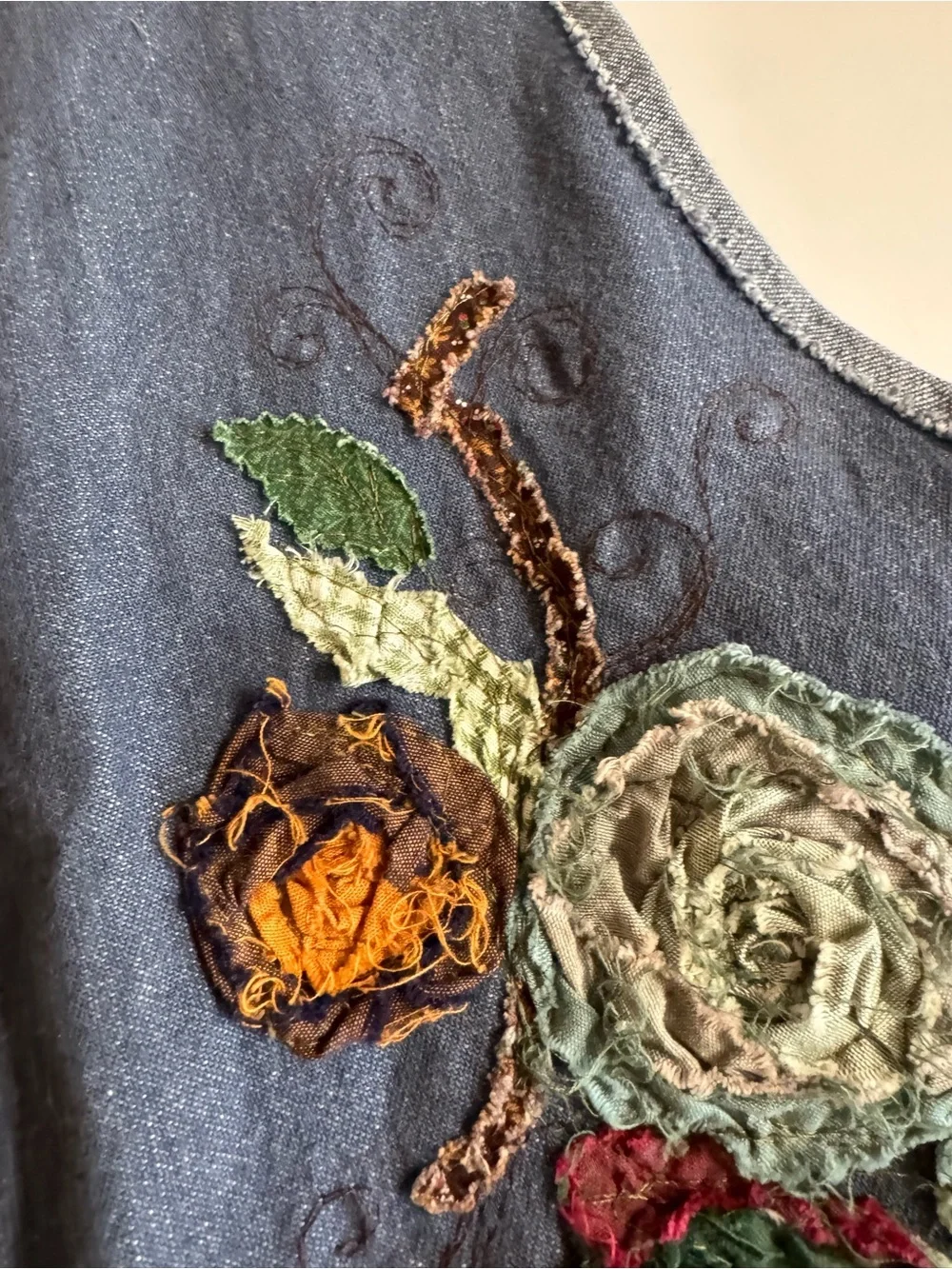 VTG. Artclothes - Handmade Denim Blue Vest Colorful Floral Applique,Embroidery.L